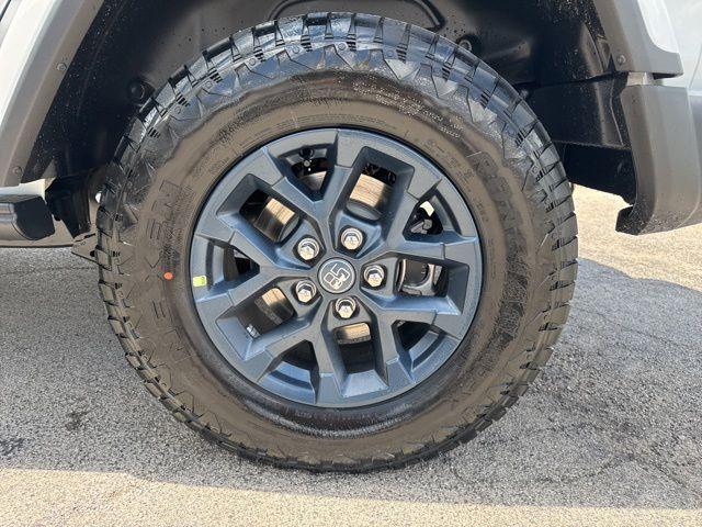 new 2026 Jeep Wrangler car, priced at $47,923