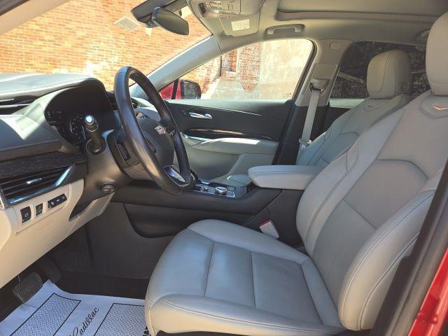 used 2023 Cadillac XT4 car, priced at $31,990