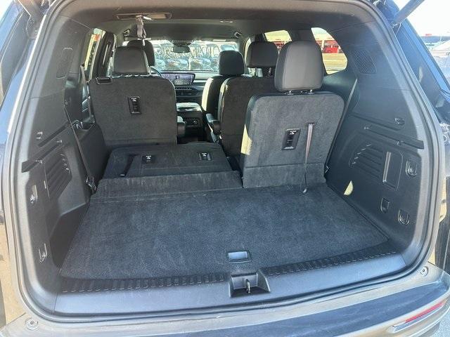 used 2025 Buick Enclave car, priced at $35,625