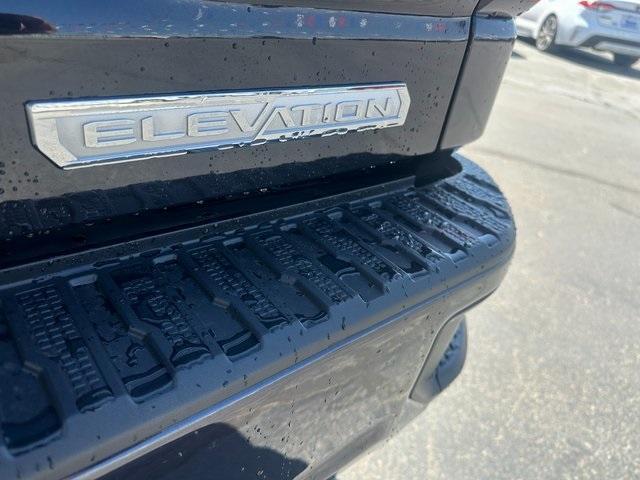 new 2026 GMC Sierra 1500 car, priced at $51,925