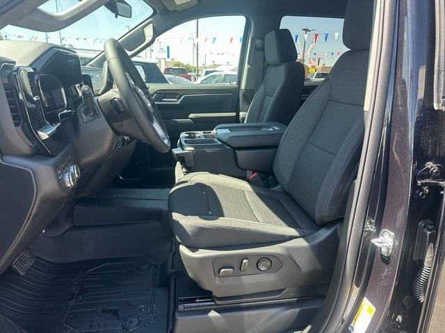 new 2026 GMC Sierra 1500 car, priced at $51,925