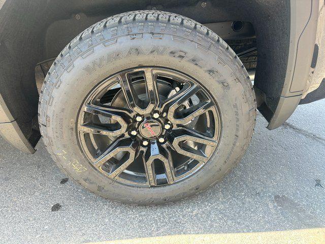 new 2026 GMC Sierra 1500 car, priced at $52,925