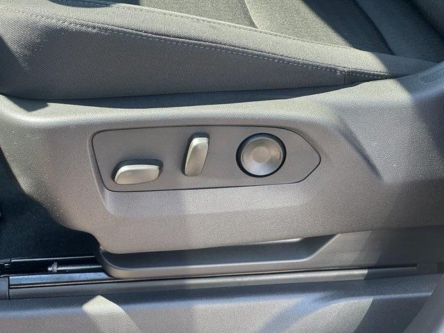 new 2026 GMC Sierra 1500 car, priced at $51,925