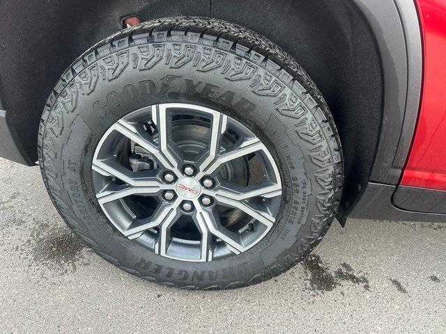 new 2025 GMC Acadia car, priced at $48,590