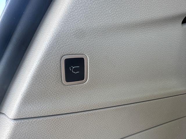 used 2024 Chrysler Pacifica car, priced at $29,490