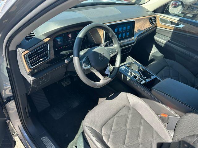 used 2025 Volkswagen Atlas car, priced at $33,999