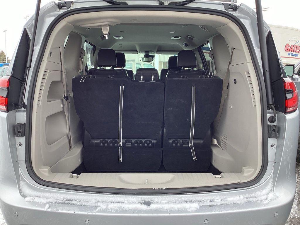 used 2024 Chrysler Pacifica car, priced at $29,987