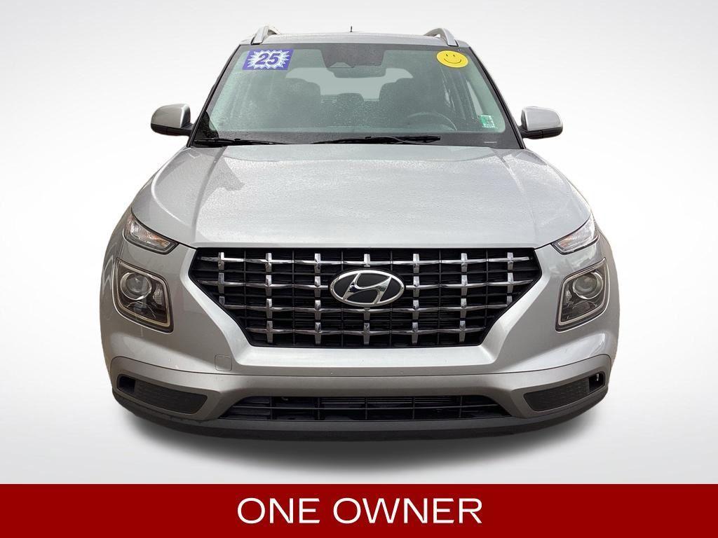 used 2025 Hyundai Venue car, priced at $19,924