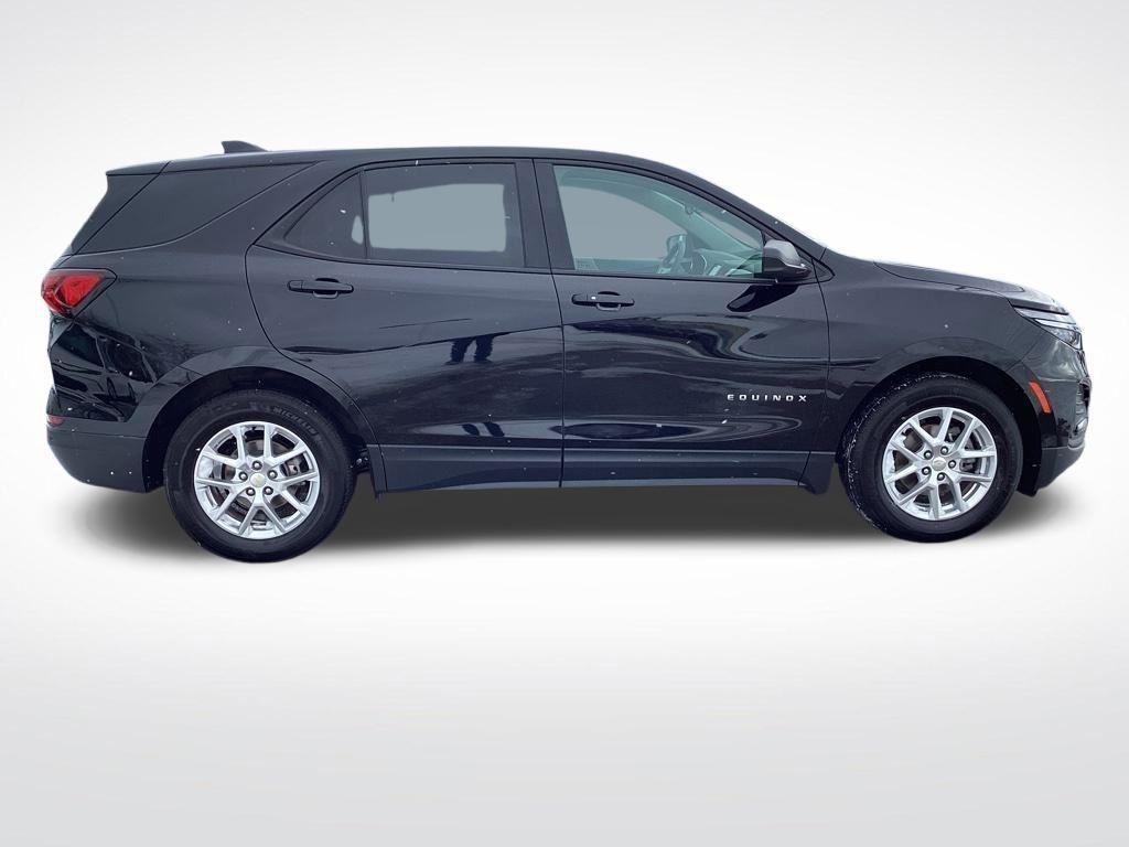 used 2024 Chevrolet Equinox car, priced at $21,935
