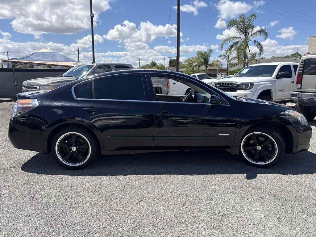 used 2007 Nissan Altima car, priced at $3,950