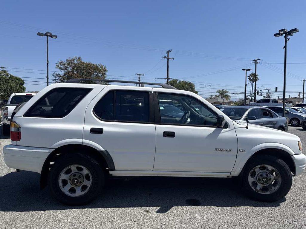 used 2000 Honda Passport car, priced at $3,450