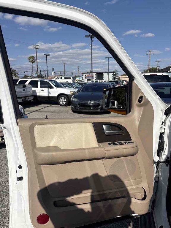 used 2003 Ford Expedition car, priced at $2,950