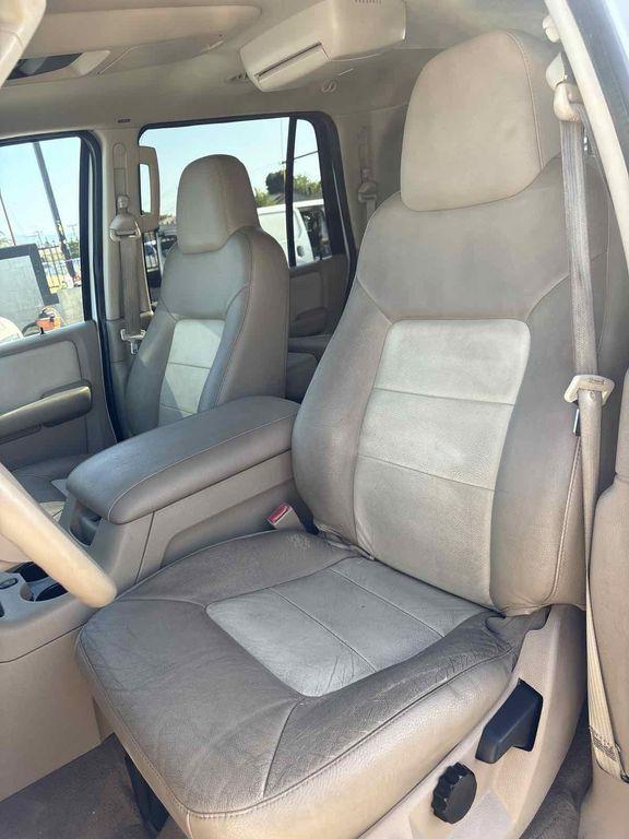 used 2003 Ford Expedition car, priced at $2,950