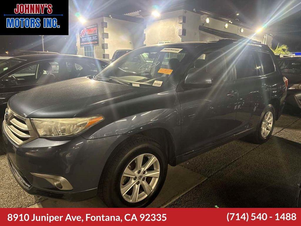 used 2013 Toyota Highlander car, priced at $10,950