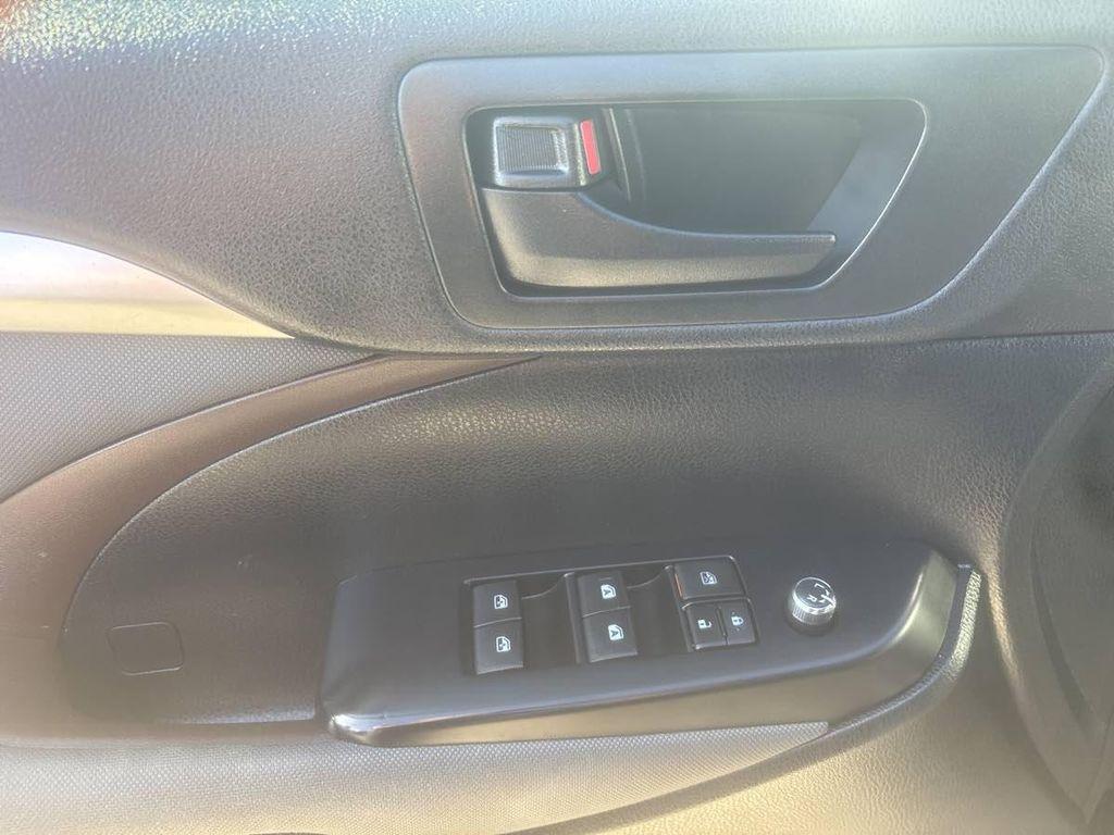 used 2015 Toyota Highlander car, priced at $11,950