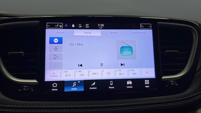 used 2022 Chrysler Pacifica Hybrid car, priced at $24,998