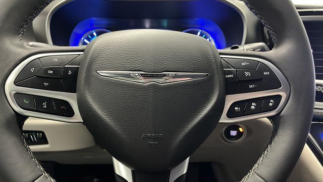 used 2022 Chrysler Pacifica Hybrid car, priced at $24,998