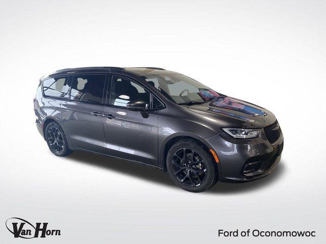 used 2021 Chrysler Pacifica car, priced at $20,999