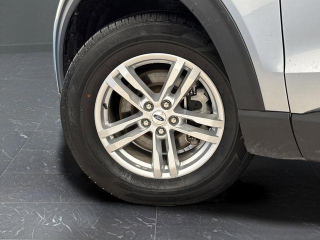 2023 Iconic Silver Metallic Ford Explorer