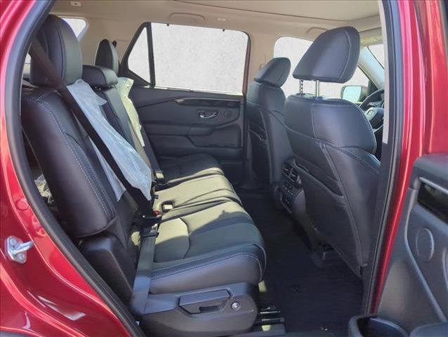 new 2025 Honda Pilot car, priced at $47,452