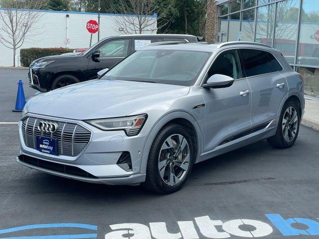 Audi e-tron view 9