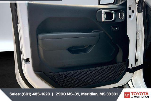 used 2025 Jeep Gladiator car, priced at $46,941