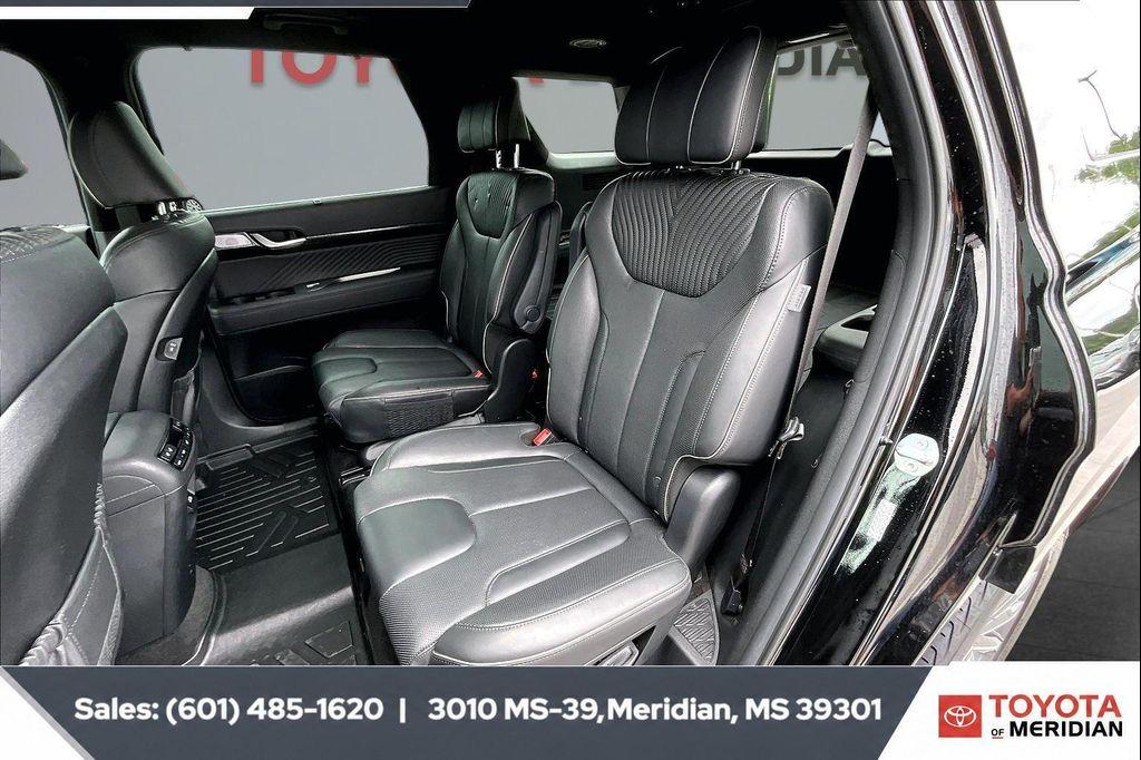 used 2024 Hyundai Palisade car, priced at $39,851