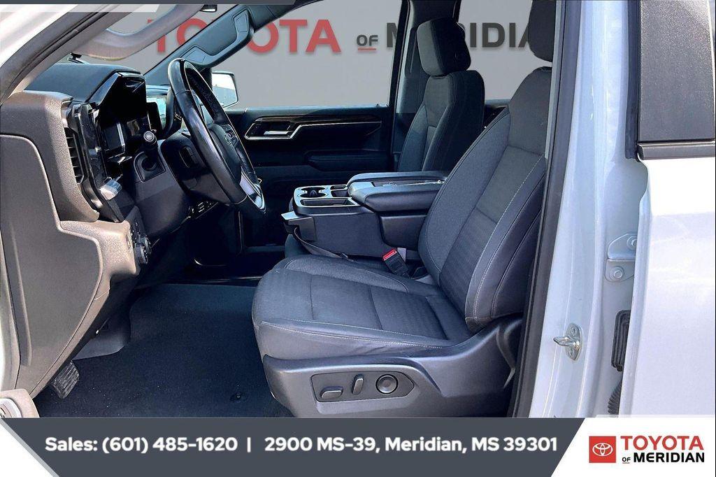 used 2025 Chevrolet Silverado 1500 car, priced at $45,144