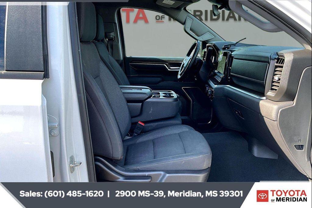 used 2025 Chevrolet Silverado 1500 car, priced at $45,144