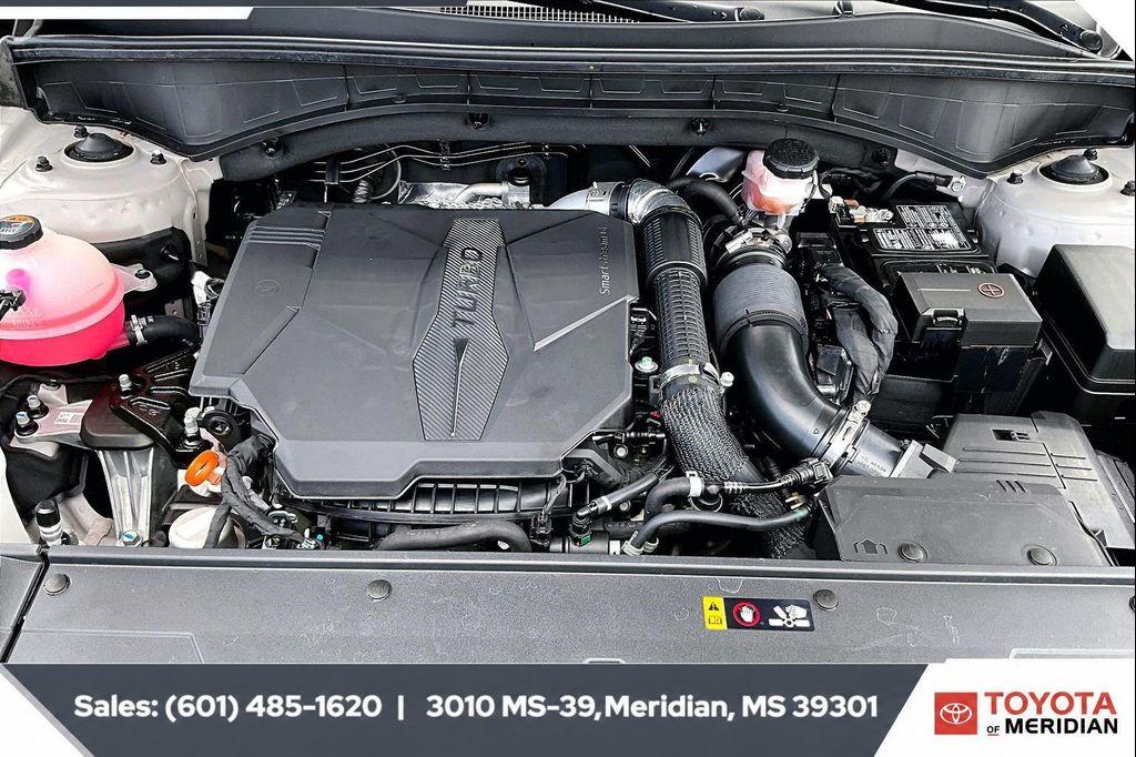 used 2024 Kia Sorento car, priced at $37,366