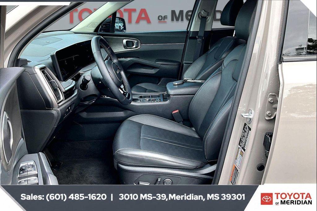 used 2024 Kia Sorento car, priced at $37,366