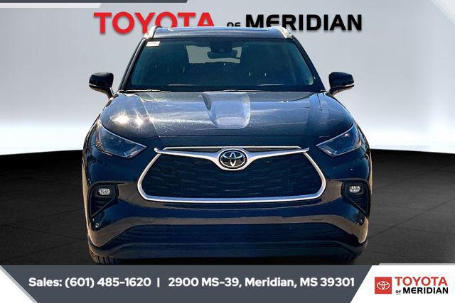 used 2024 Toyota Highlander car, priced at $36,921