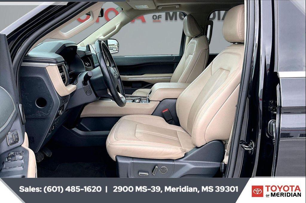 used 2024 Ford Expedition car, priced at $45,199