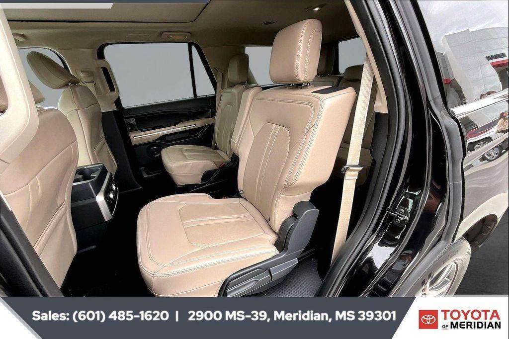 used 2024 Ford Expedition car, priced at $45,199