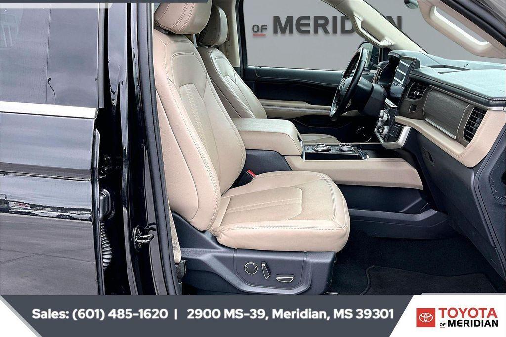 used 2024 Ford Expedition car, priced at $45,199