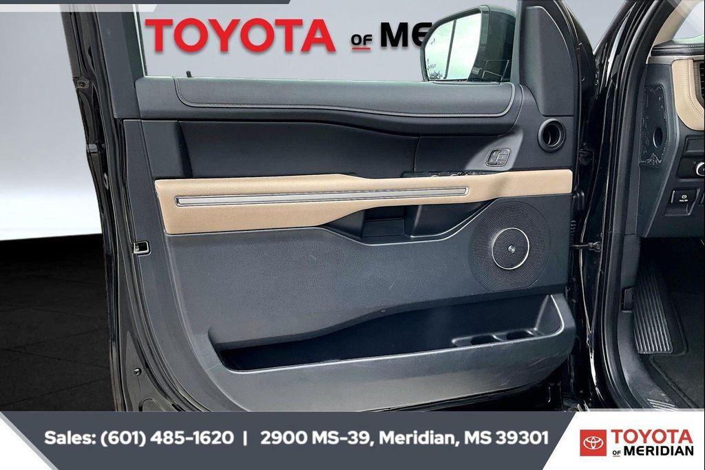 used 2024 Ford Expedition car, priced at $45,199