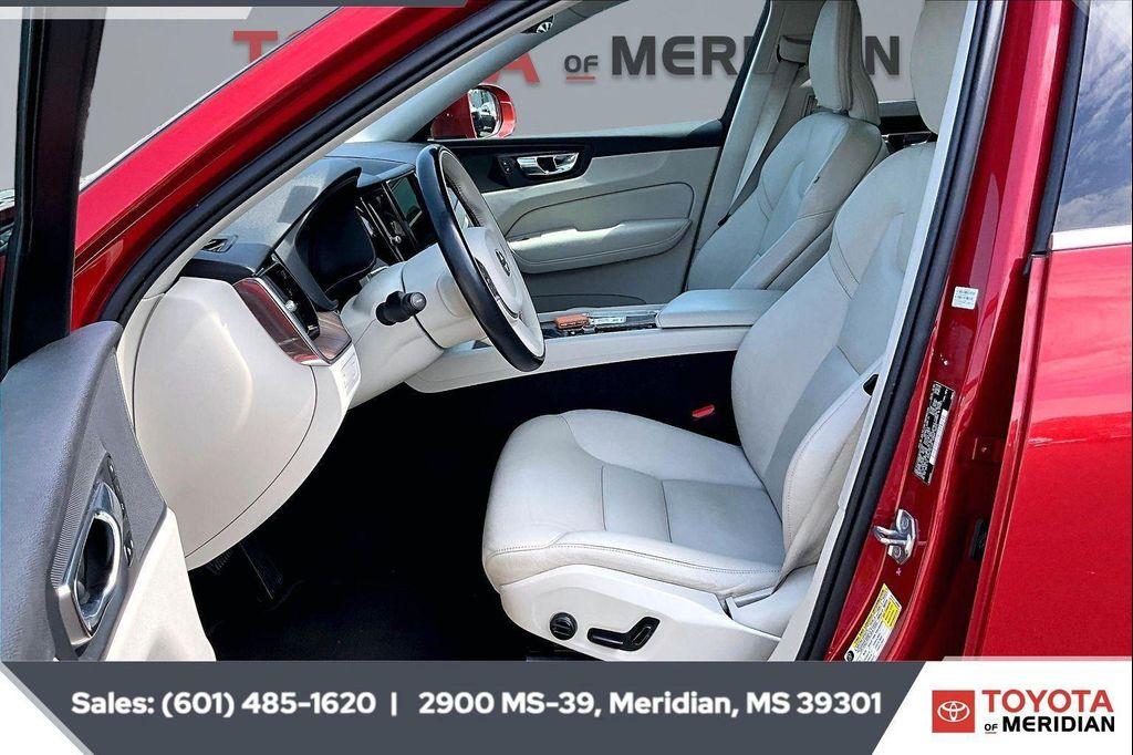 used 2021 Volvo XC60 car, priced at $22,399