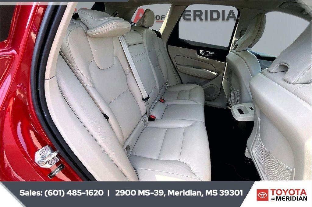 used 2021 Volvo XC60 car, priced at $22,399