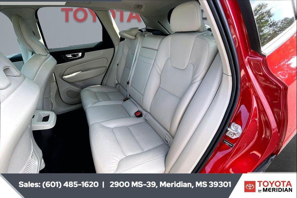 used 2021 Volvo XC60 car, priced at $22,399