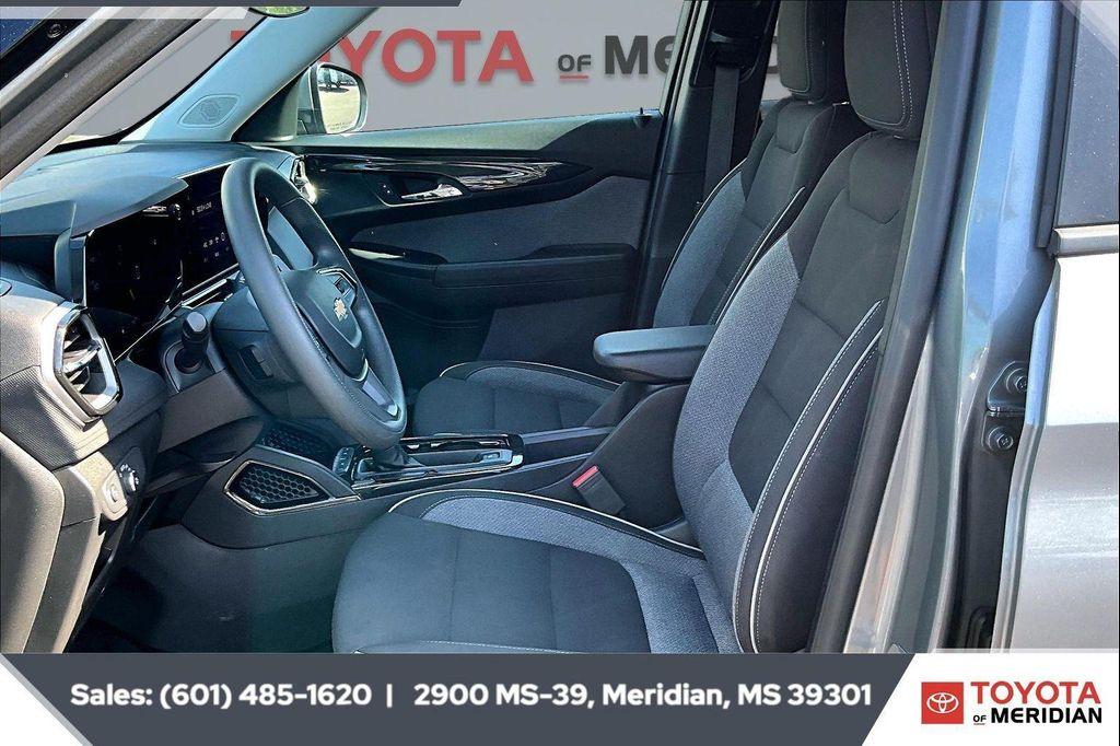 used 2025 Chevrolet TrailBlazer car, priced at $25,799