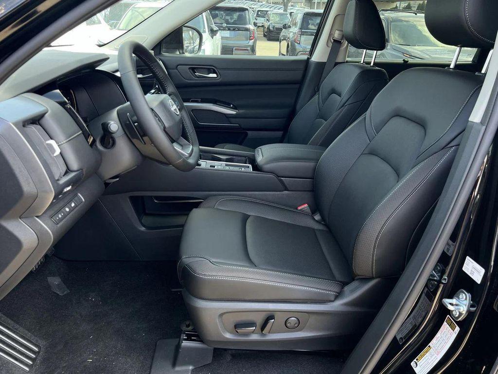 new 2026 Nissan Pathfinder car, priced at $39,312
