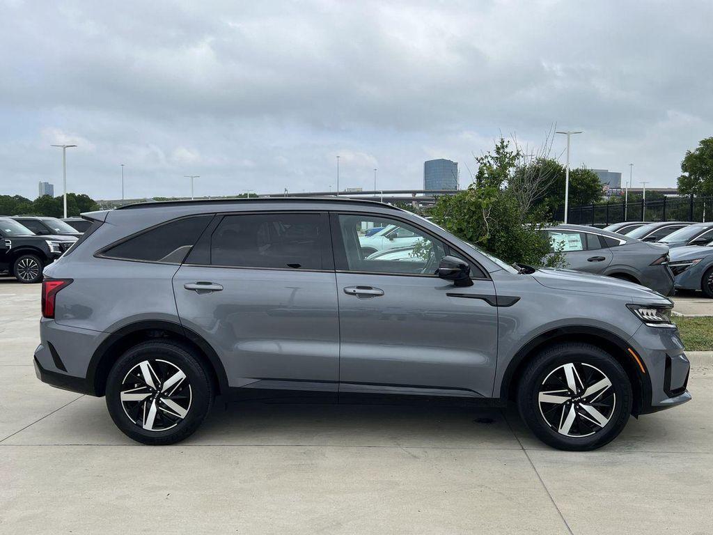used 2022 Kia Sorento car, priced at $23,339