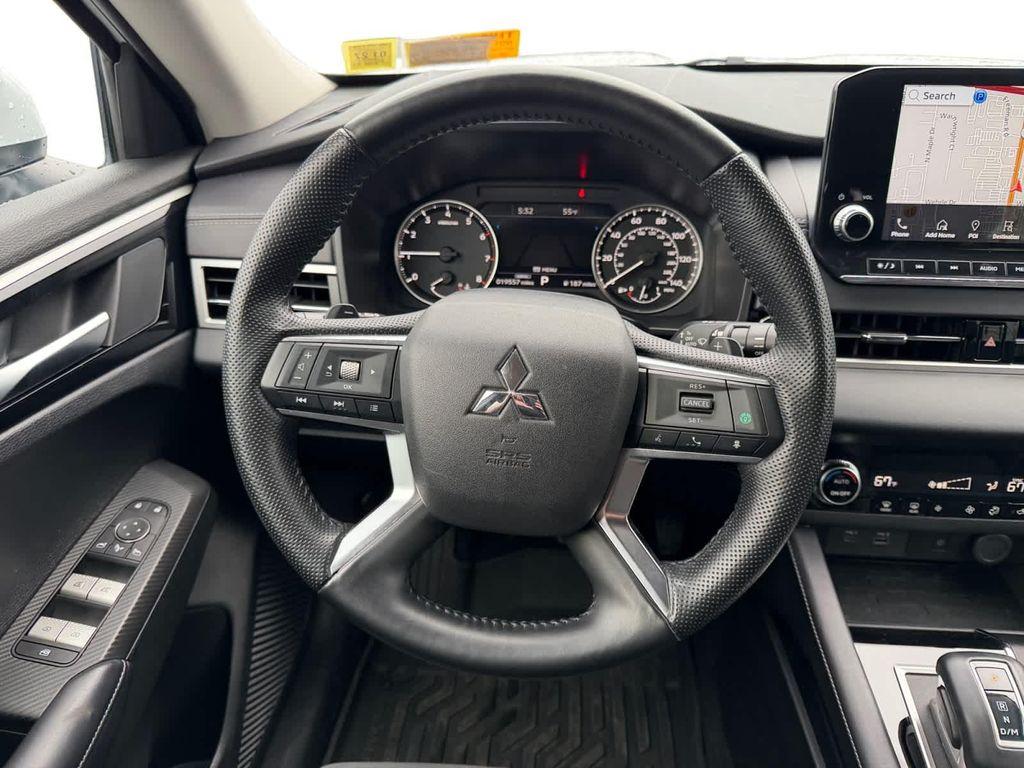 used 2024 Mitsubishi Outlander car, priced at $25,899