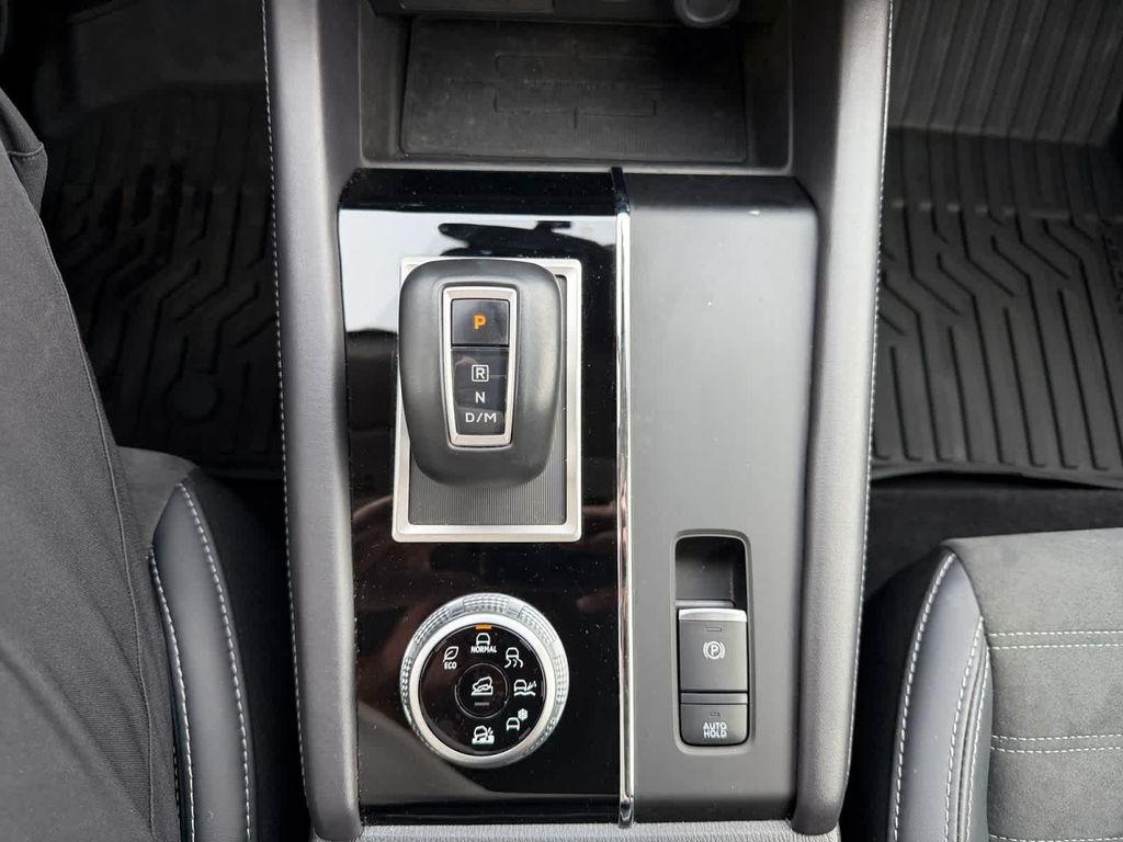 used 2024 Mitsubishi Outlander car, priced at $25,899