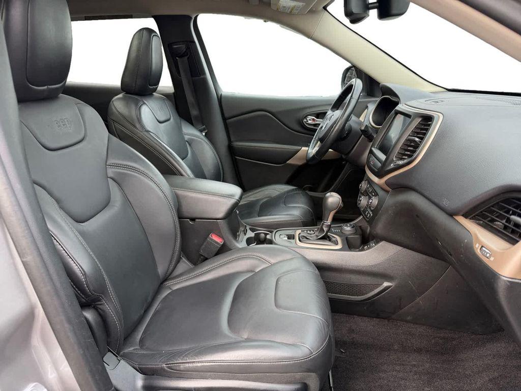 used 2018 Jeep Cherokee car, priced at $16,395