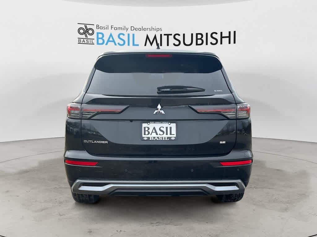 new 2026 Mitsubishi Outlander car, priced at $39,045