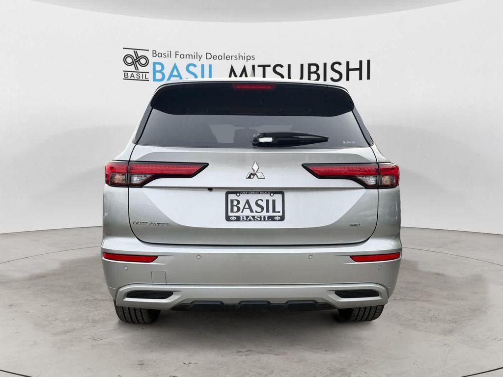 used 2024 Mitsubishi Outlander car, priced at $27,500