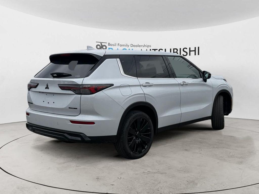 new 2026 Mitsubishi Outlander car, priced at $35,070