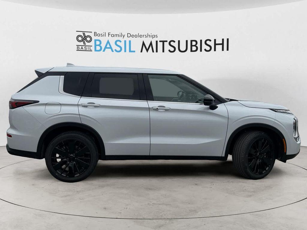 new 2026 Mitsubishi Outlander car, priced at $35,070
