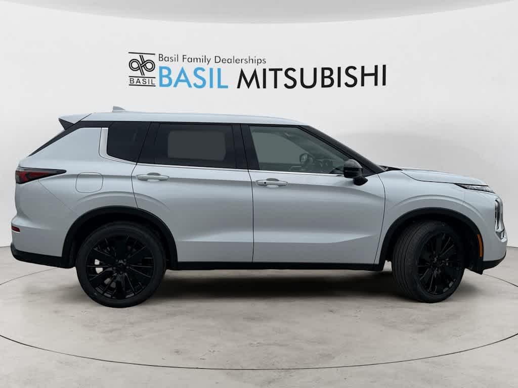 new 2026 Mitsubishi Outlander car, priced at $34,570